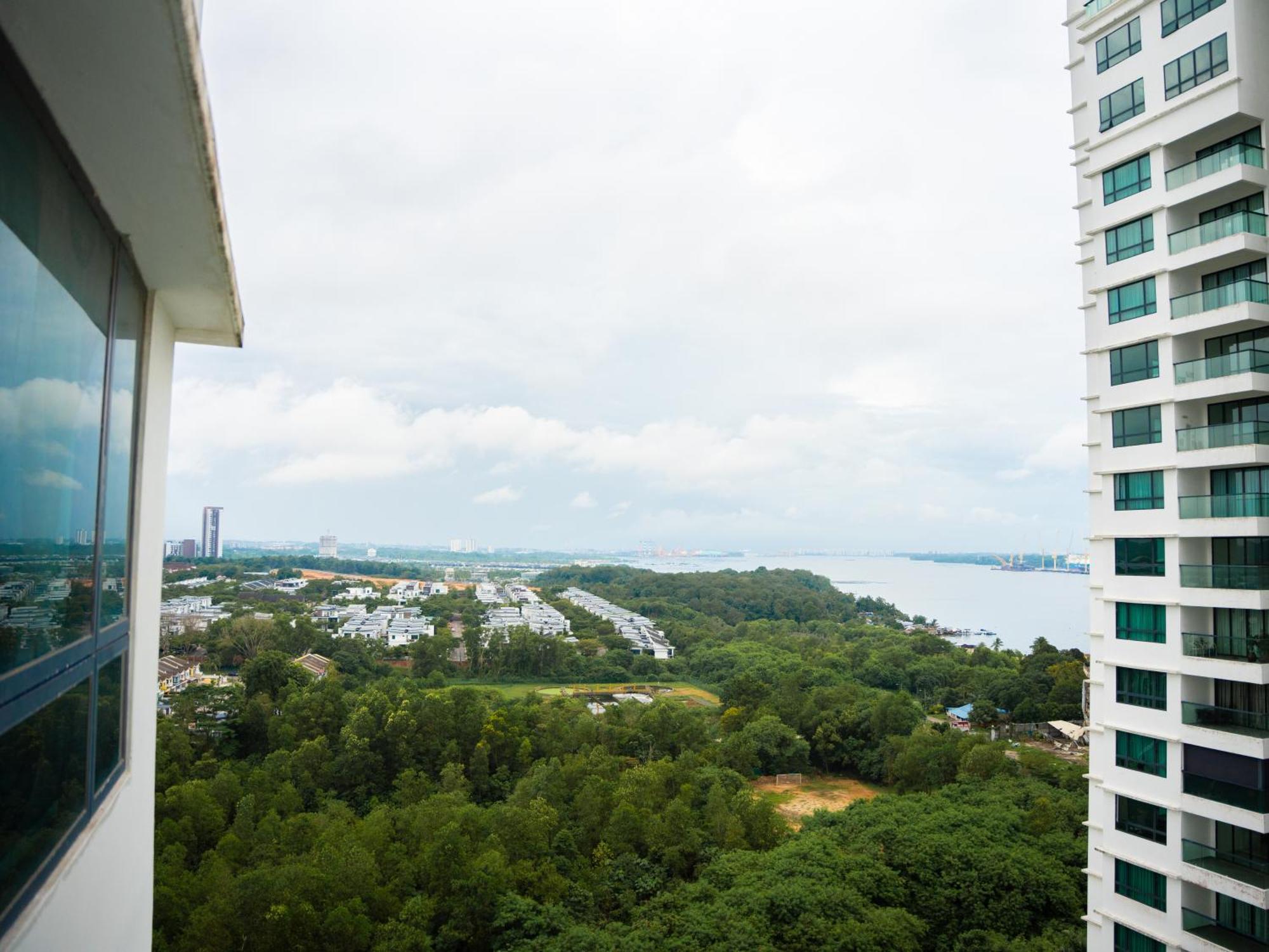 Artistic Marina View 3br Permas W Bathtub & Seaview Balcony Permas By Our * Johor Bahru