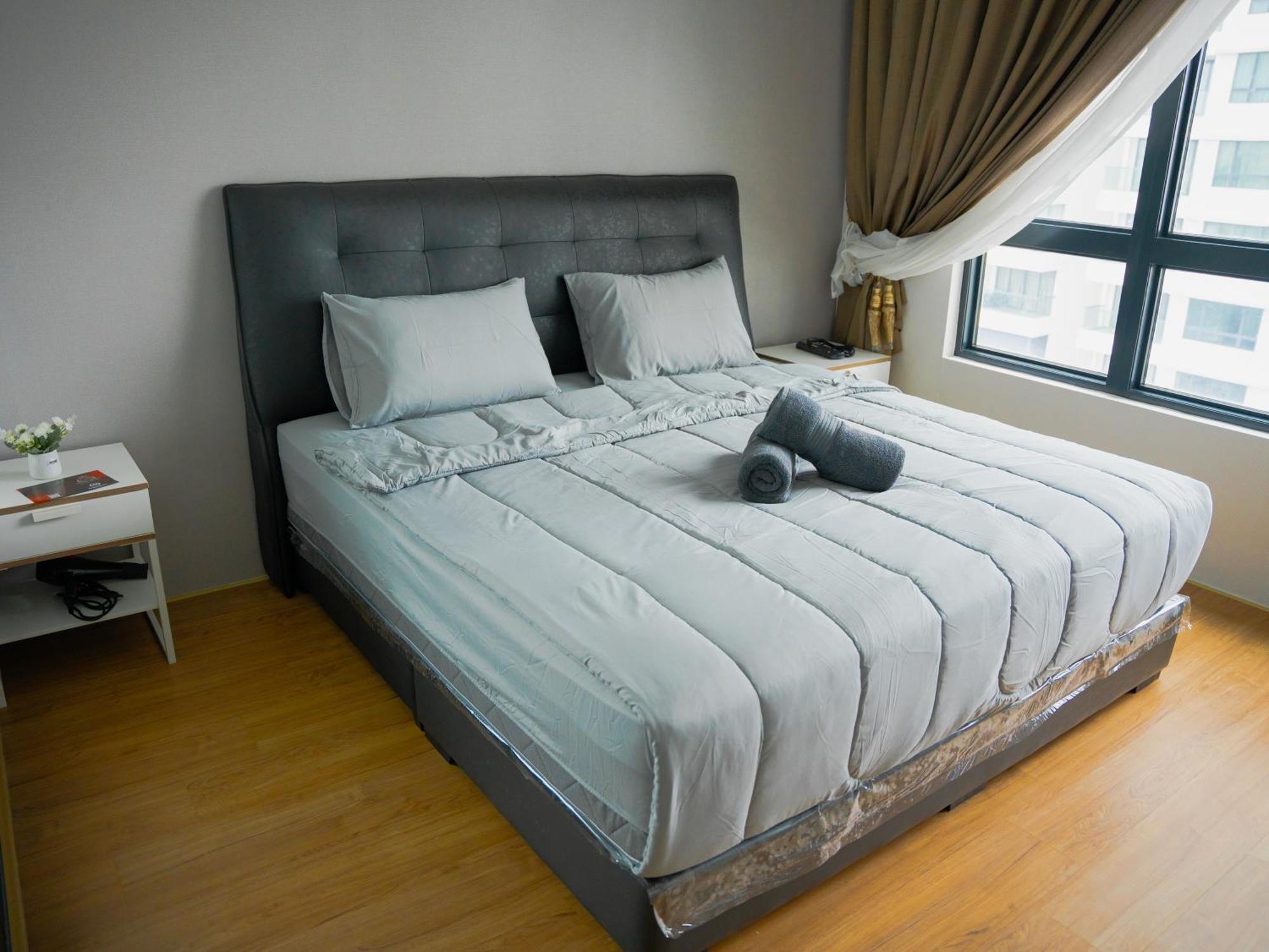 Apartment Artistic Marina View 3br Permas W Bathtub & Seaview Balcony Permas By Our Johor Bahru